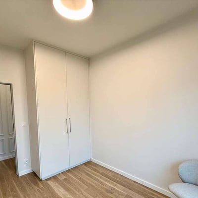 Alquiler de un elegante apartamento amueblado de 3 habitaciones, 60 m², Mokotów, Varsovia, Polonia